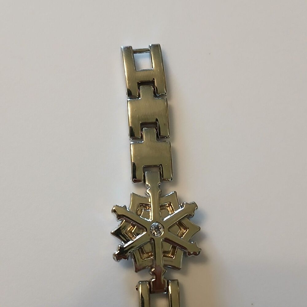 Kim Rogers Women's Silver Tone Winter Snowflake Quartz Movt Watch 11817 - Picture 8 of 13